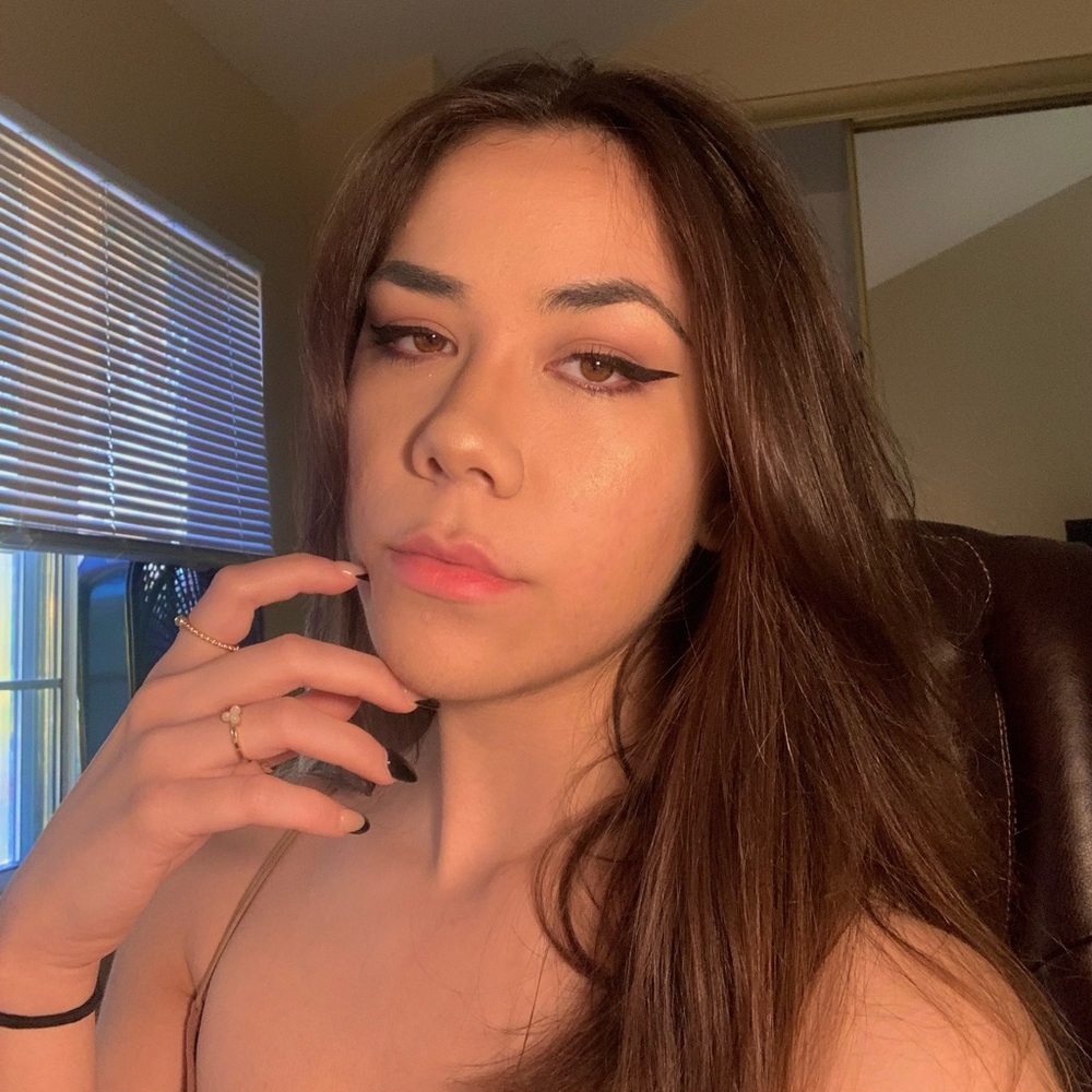 Meet your Posher, Kaitlynne